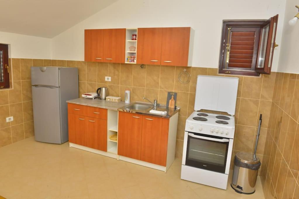 D Apartment Kotor Exterior photo